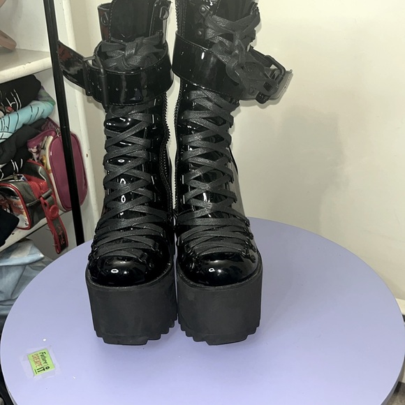 ✨🆕Dolls Kill X Widow BN NEVER WORN!Size 8 SHINY Black Traitor Boots!BNIB!🖤 - Picture 7 of 12
